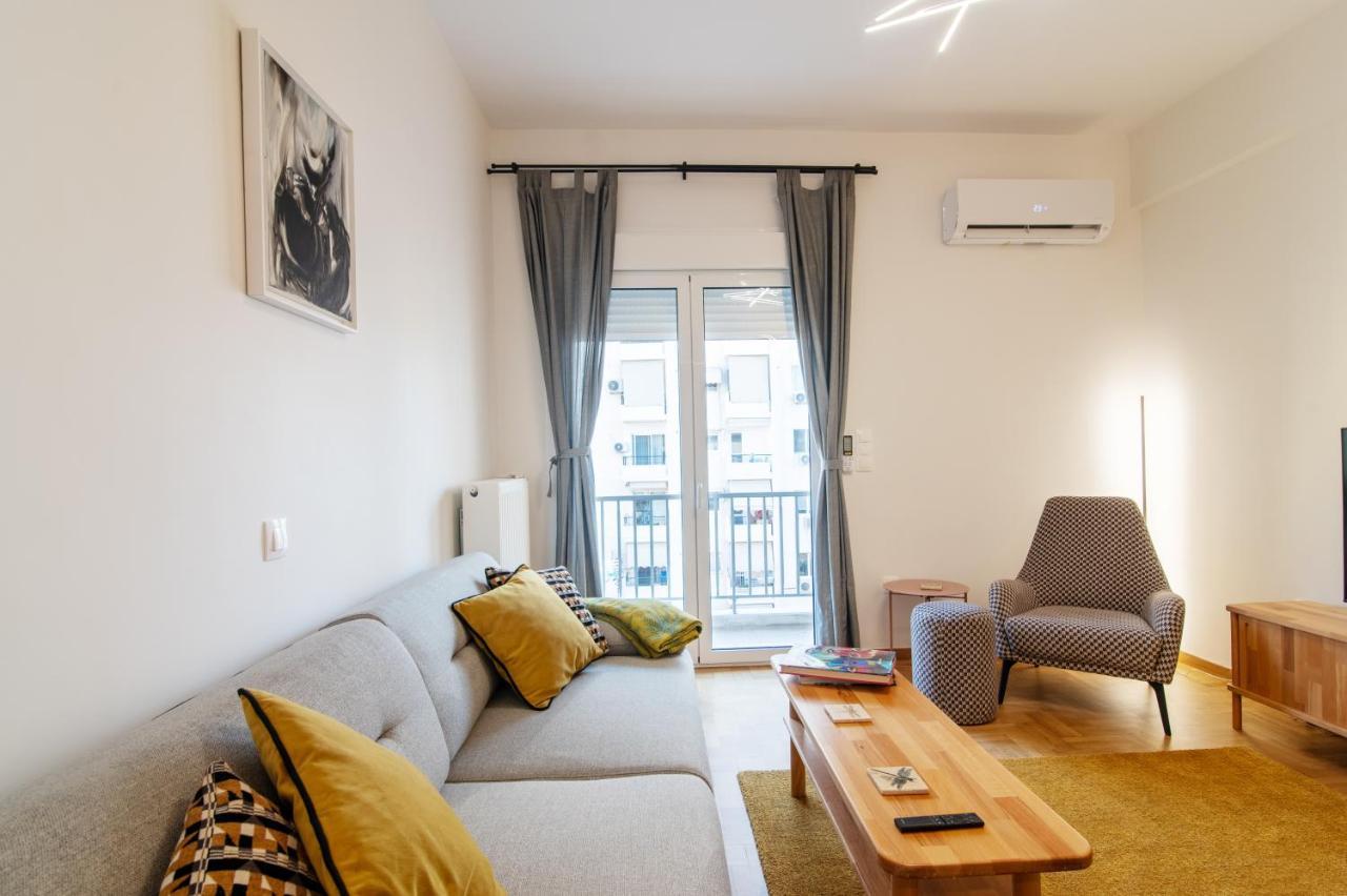 Luxury 1-Bedroom Apartment By The Sea In アテネ エクステリア 写真