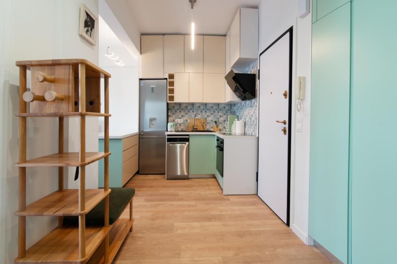 Luxury 1-Bedroom Apartment By The Sea In アテネ エクステリア 写真
